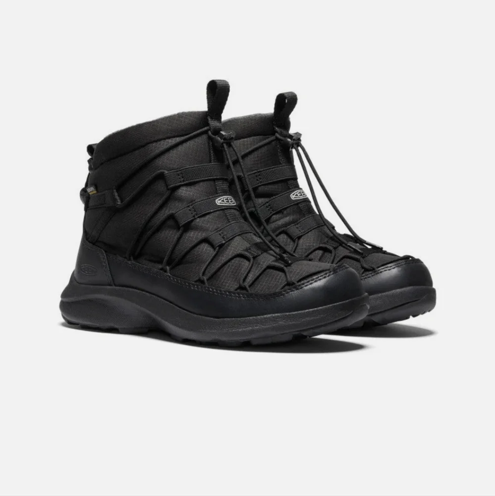 KEEN Unseen SNK Chukka Black and Red Winter Boots 8 Black Water Proof New